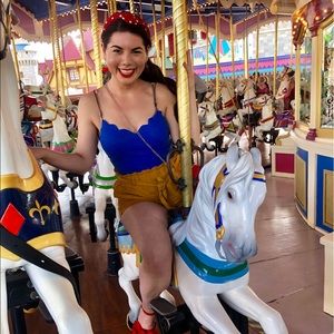 Meet your Posher, Alexis